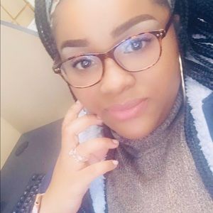 Meet your Posher, Kayshala